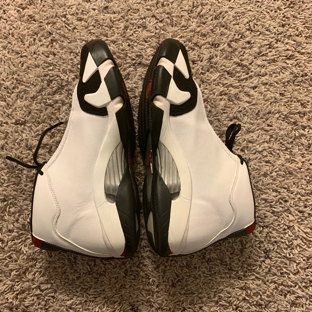 Jordan 14s black toe size 10